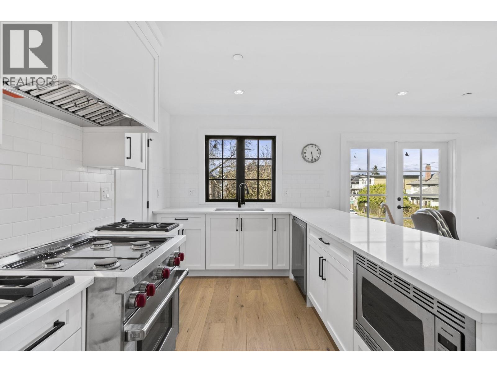 2072 Kitchener Street, Vancouver, British Columbia V5L 2W8 - Photo 12 - R3100898