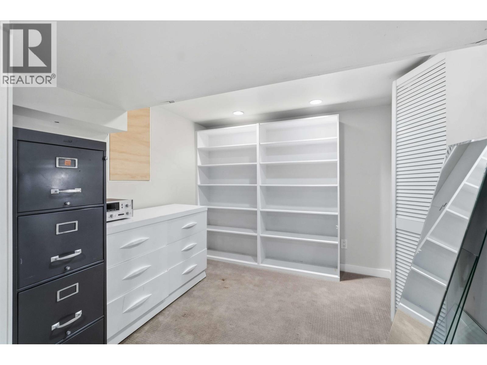 5541 Gilpin Street, Burnaby, British Columbia  V5G 2H8 - Photo 25 - R3104627