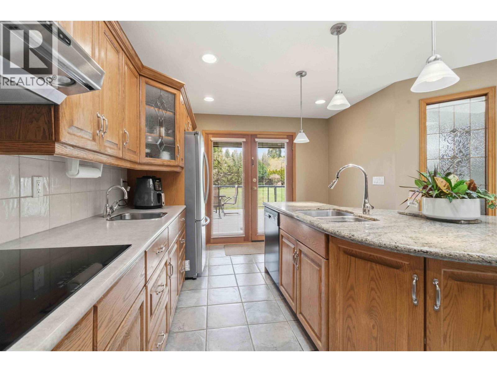 5541 Gilpin Street, Burnaby, British Columbia  V5G 2H8 - Photo 9 - R3104627