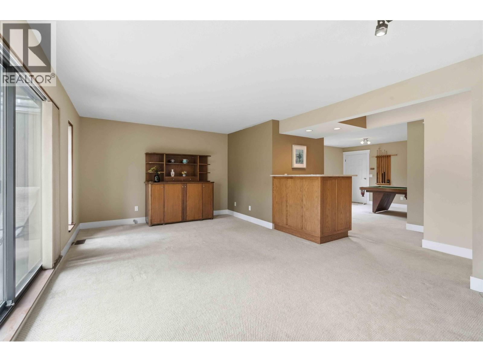 5541 Gilpin Street, Burnaby, British Columbia  V5G 2H8 - Photo 12 - R3104627