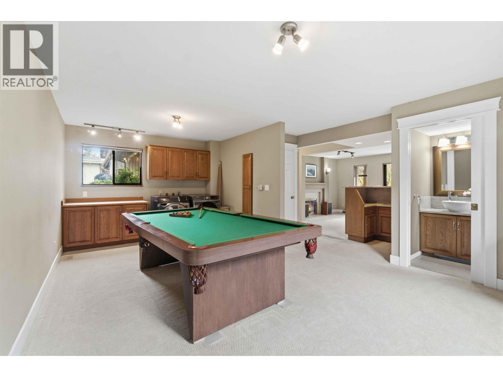 5541 Gilpin Street, Burnaby, British Columbia  V5G 2H8 - Photo 13 - R3104627