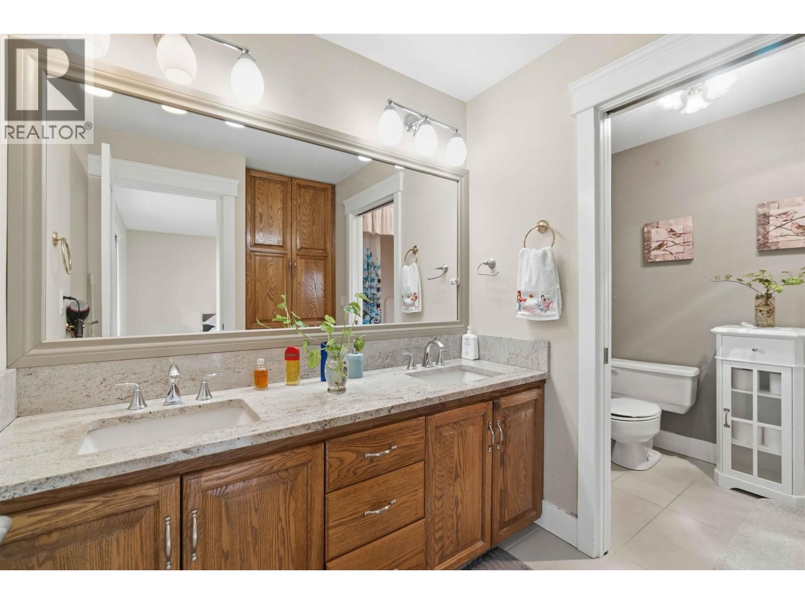 5541 Gilpin Street, Burnaby, British Columbia  V5G 2H8 - Photo 17 - R3104627