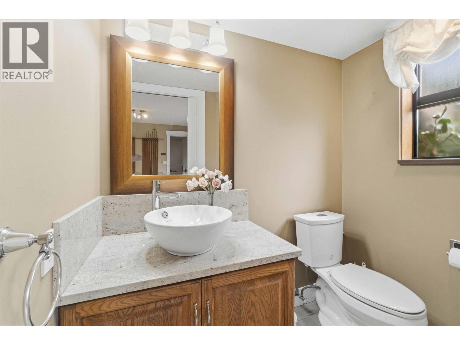 5541 Gilpin Street, Burnaby, British Columbia  V5G 2H8 - Photo 14 - R3104627