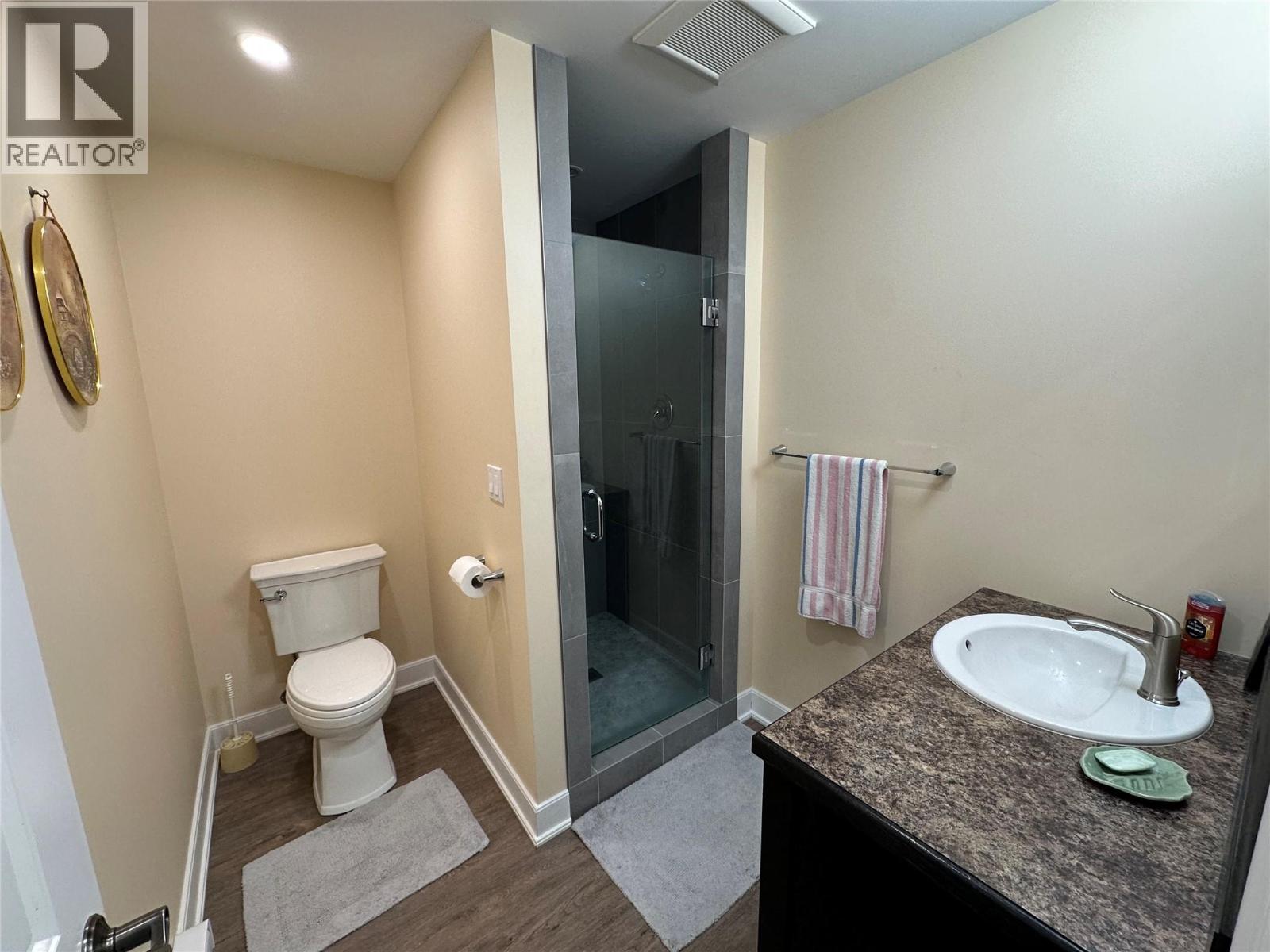 725 3rd Street, Montrose, British Columbia  V0G 1P0 - Photo 21 - 10372422