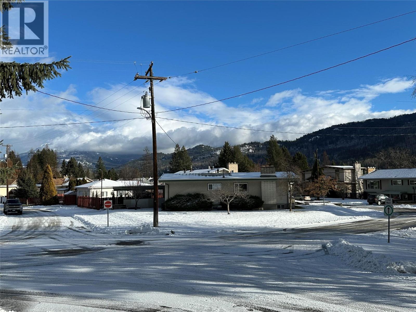 725 3rd Street, Montrose, British Columbia  V0G 1P0 - Photo 29 - 10372422