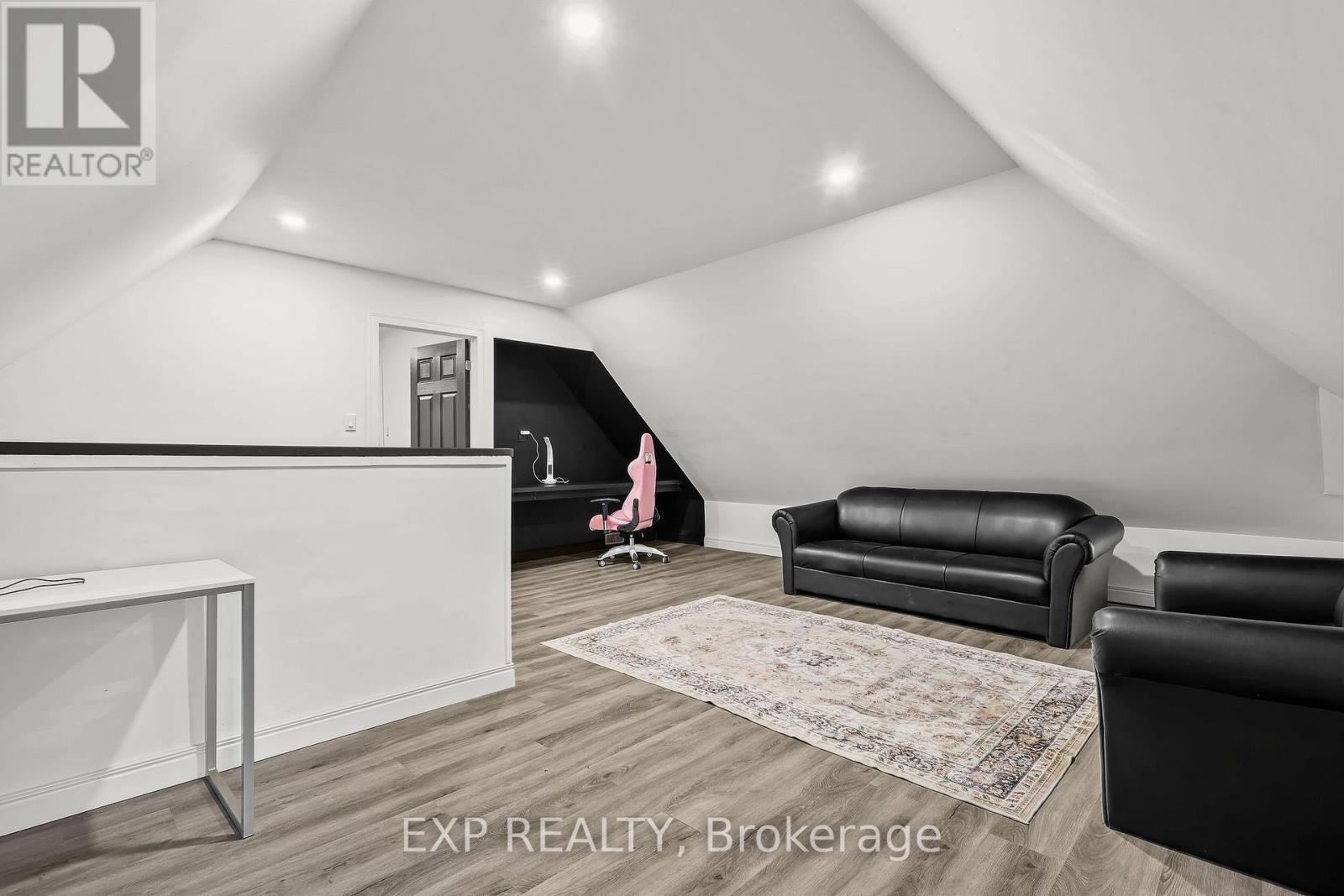 137 Oak Street E, Chatham-Kent, Ontario  N0P 1C0 - Photo 16 - X12936744