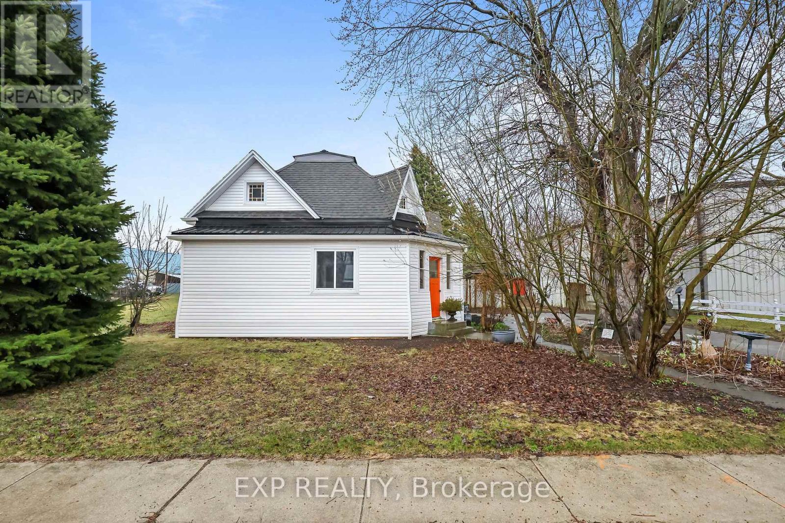 137 Oak Street E, Chatham-Kent, Ontario  N0P 1C0 - Photo 23 - X12936744