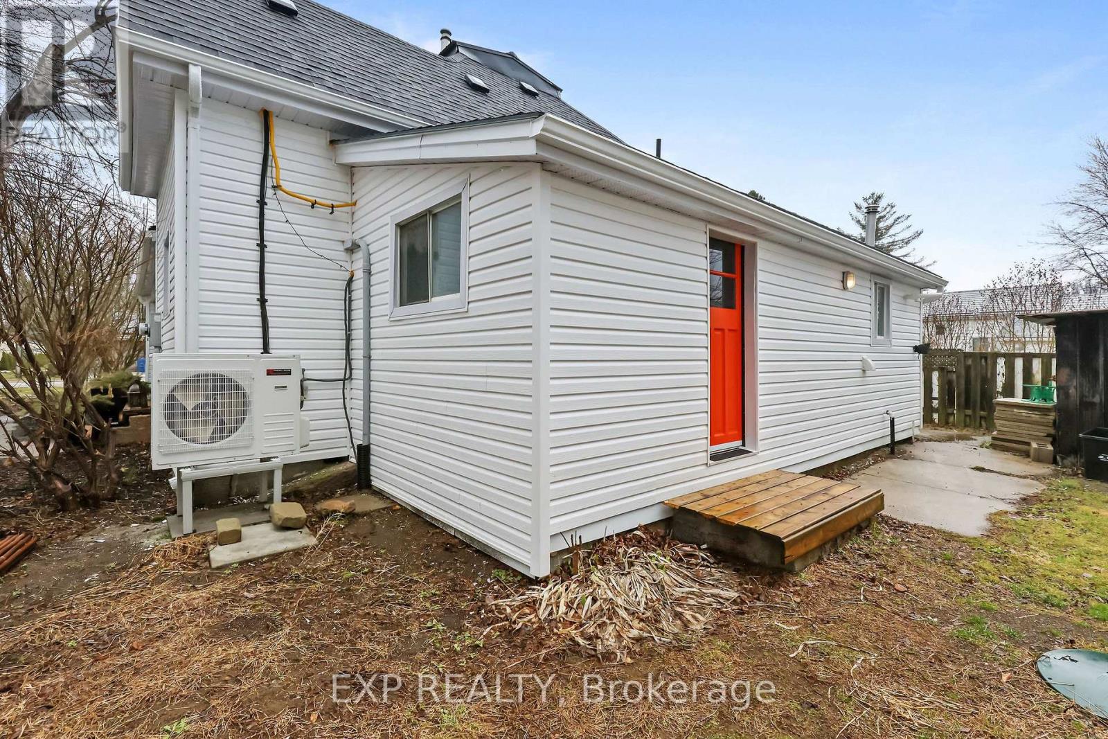 137 Oak Street E, Chatham-Kent, Ontario  N0P 1C0 - Photo 24 - X12936744