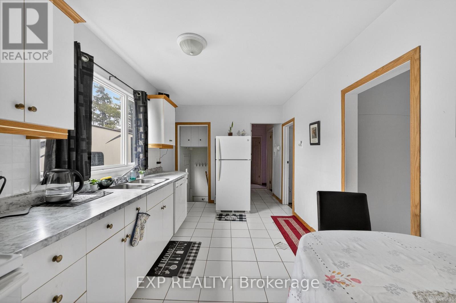 150 Crowland Avenue, Welland, Ontario  L3B 1X3 - Photo 9 - X12928466