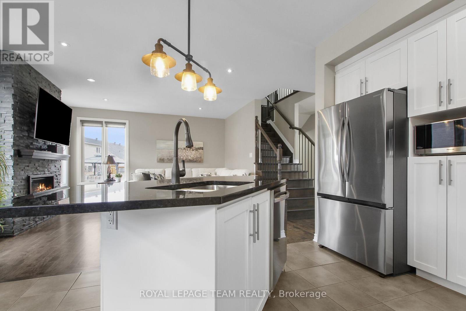 107 Francis Street, Carleton Place, Ontario  K7C 0E9 - Photo 11 - X12936722