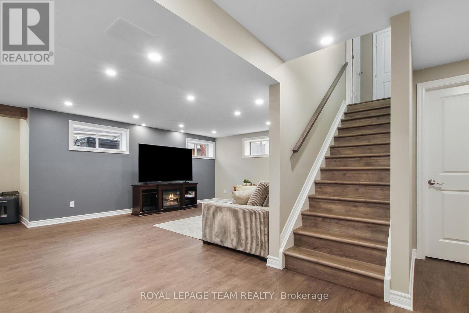 107 Francis Street, Carleton Place, Ontario  K7C 0E9 - Photo 37 - X12936722