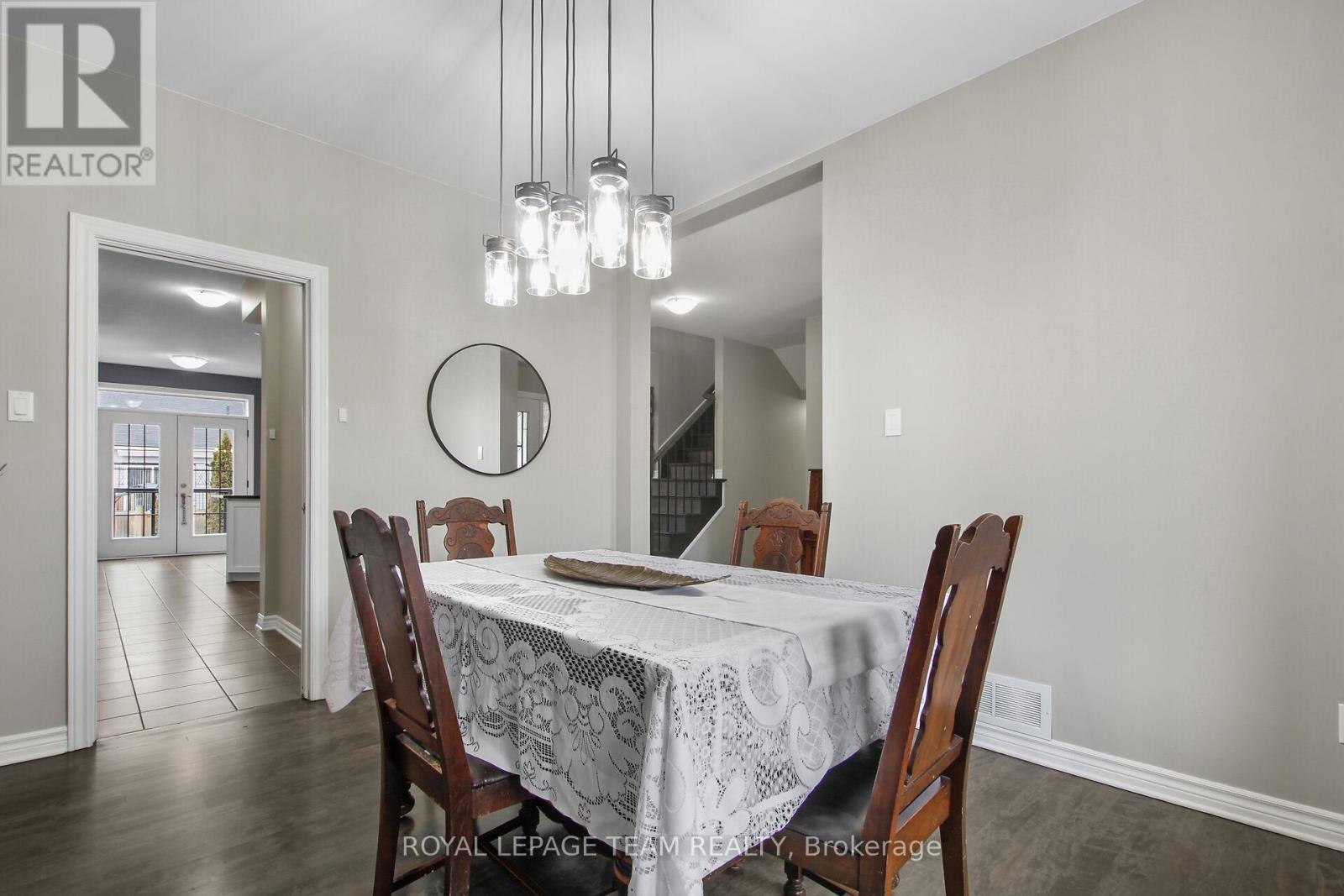 107 Francis Street, Carleton Place, Ontario  K7C 0E9 - Photo 6 - X12936722