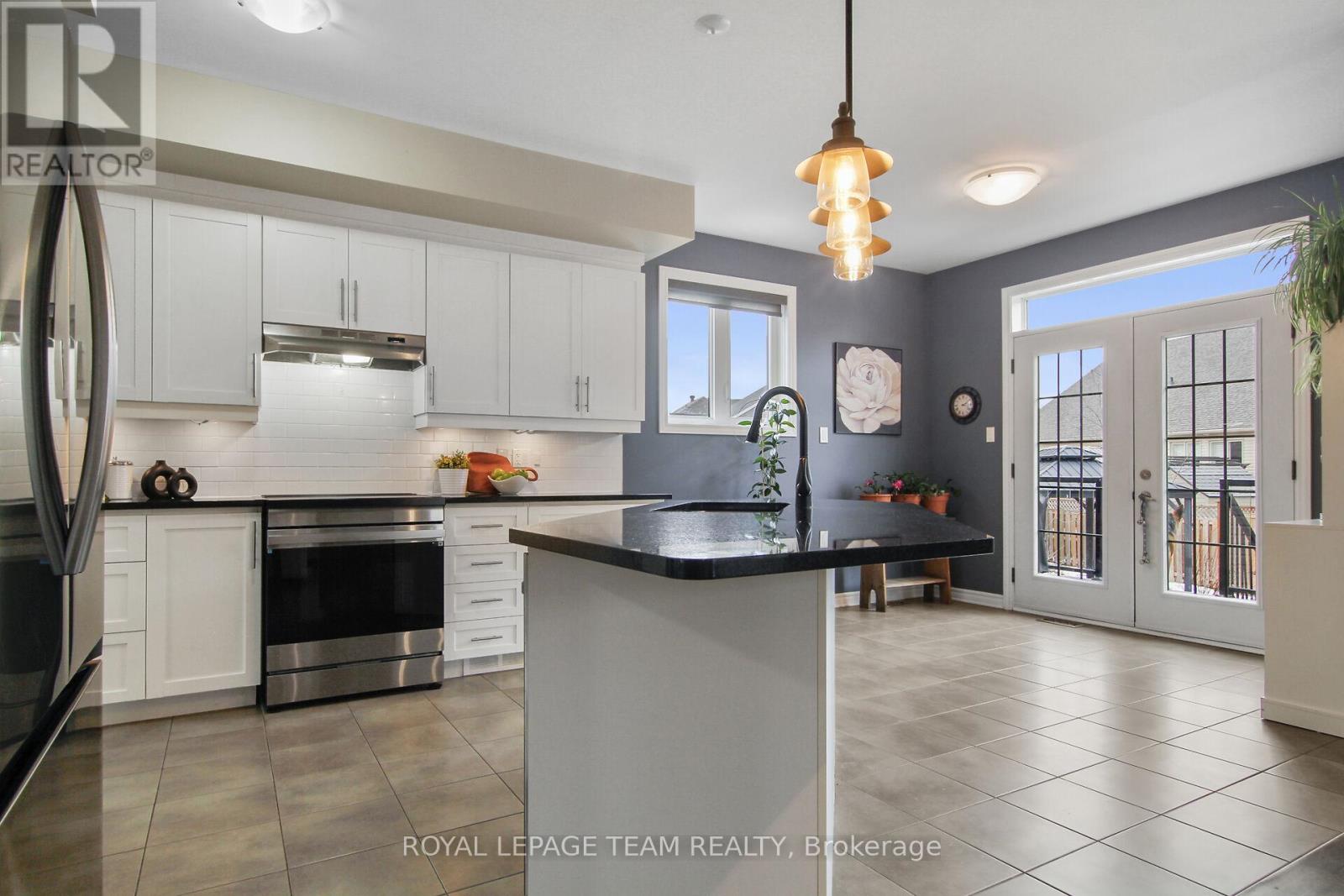 107 Francis Street, Carleton Place, Ontario  K7C 0E9 - Photo 7 - X12936722