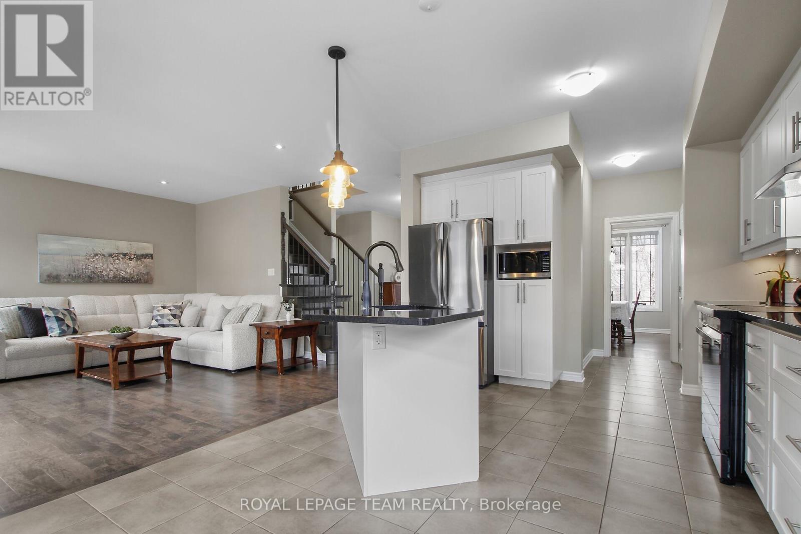 107 Francis Street, Carleton Place, Ontario  K7C 0E9 - Photo 9 - X12936722