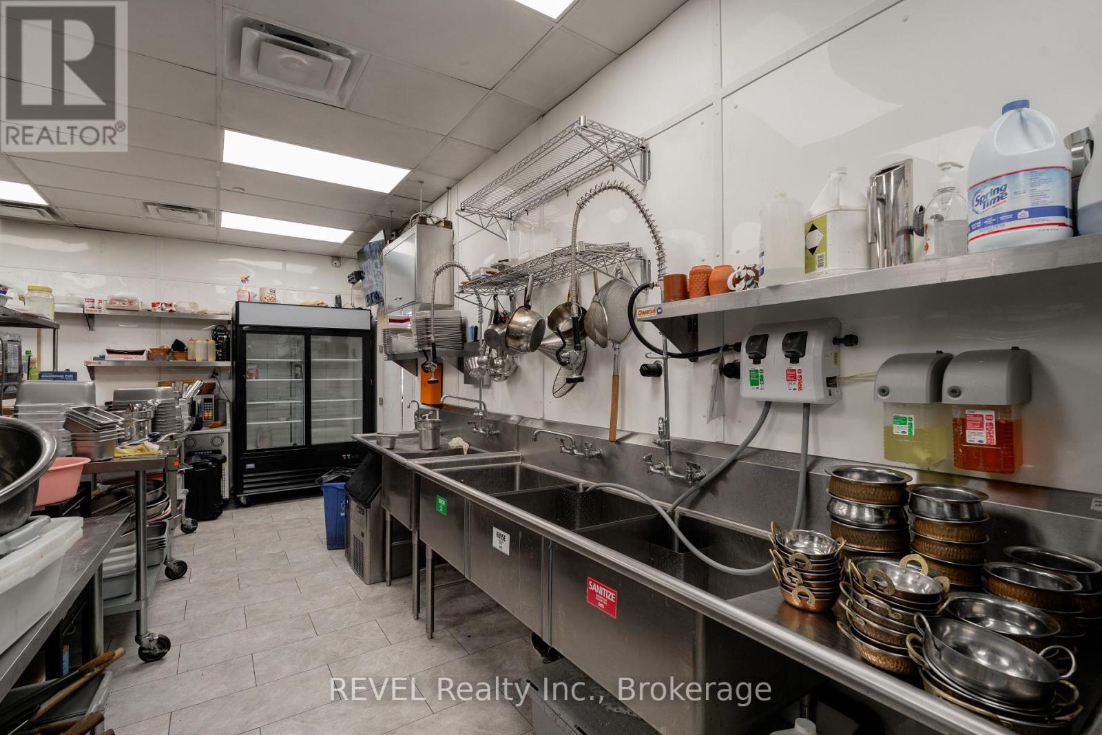 553 Niagara Street, Welland, Ontario  L3C 1L8 - Photo 17 - X12936732