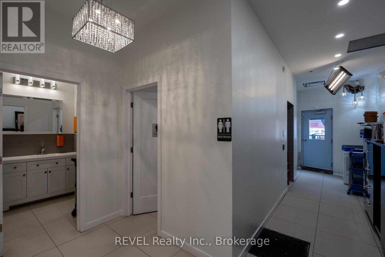 553 Niagara Street, Welland, Ontario  L3C 1L8 - Photo 19 - X12936732