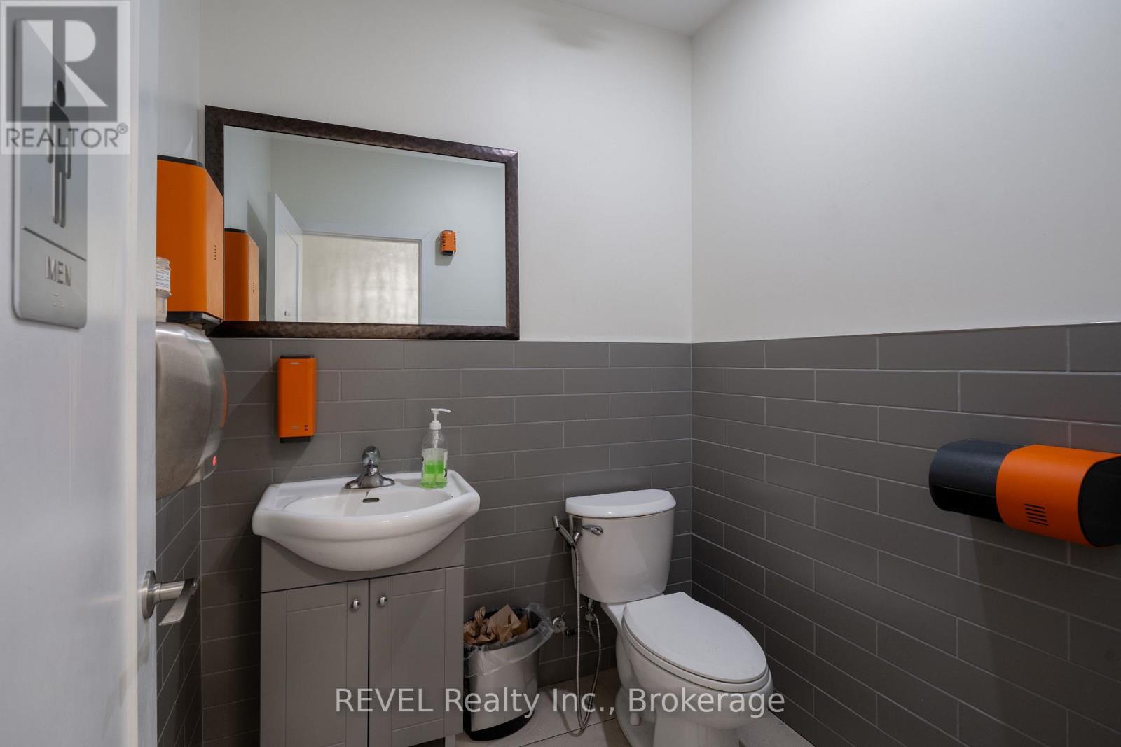 553 Niagara Street, Welland, Ontario  L3C 1L8 - Photo 20 - X12936732