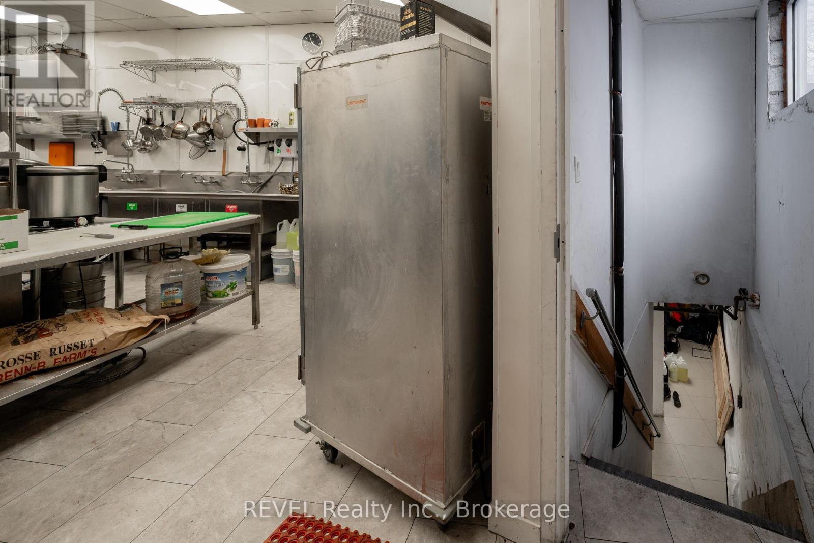 553 Niagara Street, Welland, Ontario  L3C 1L8 - Photo 22 - X12936732