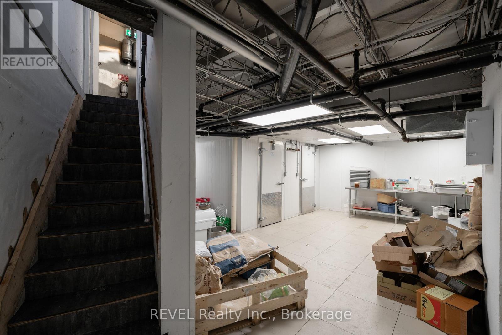 553 Niagara Street, Welland, Ontario  L3C 1L8 - Photo 23 - X12936732