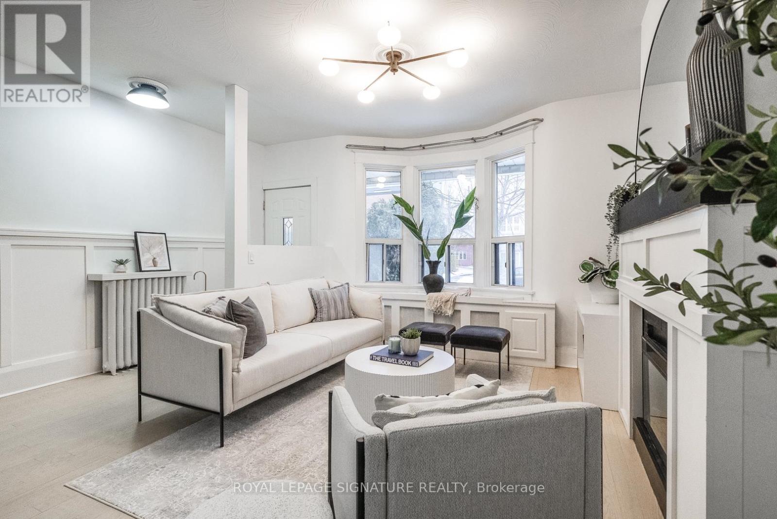 216 Parkmount Road, Toronto, Ontario  M4J 4V6 - Photo 4 - E12936726