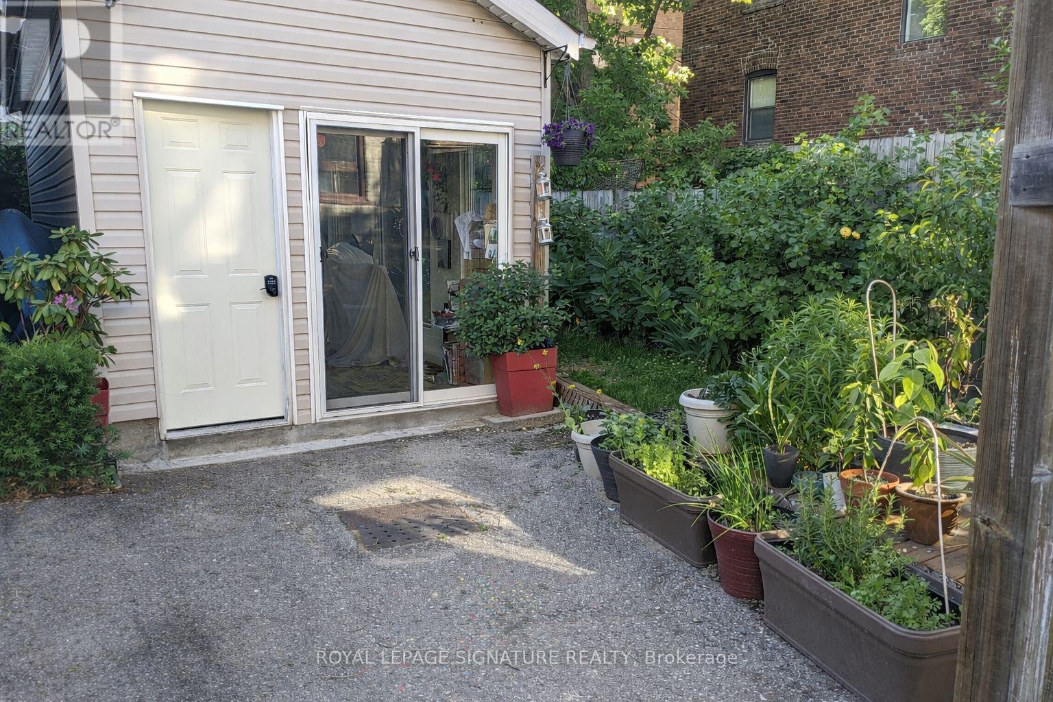 216 Parkmount Road, Toronto, Ontario  M4J 4V6 - Photo 40 - E12936726