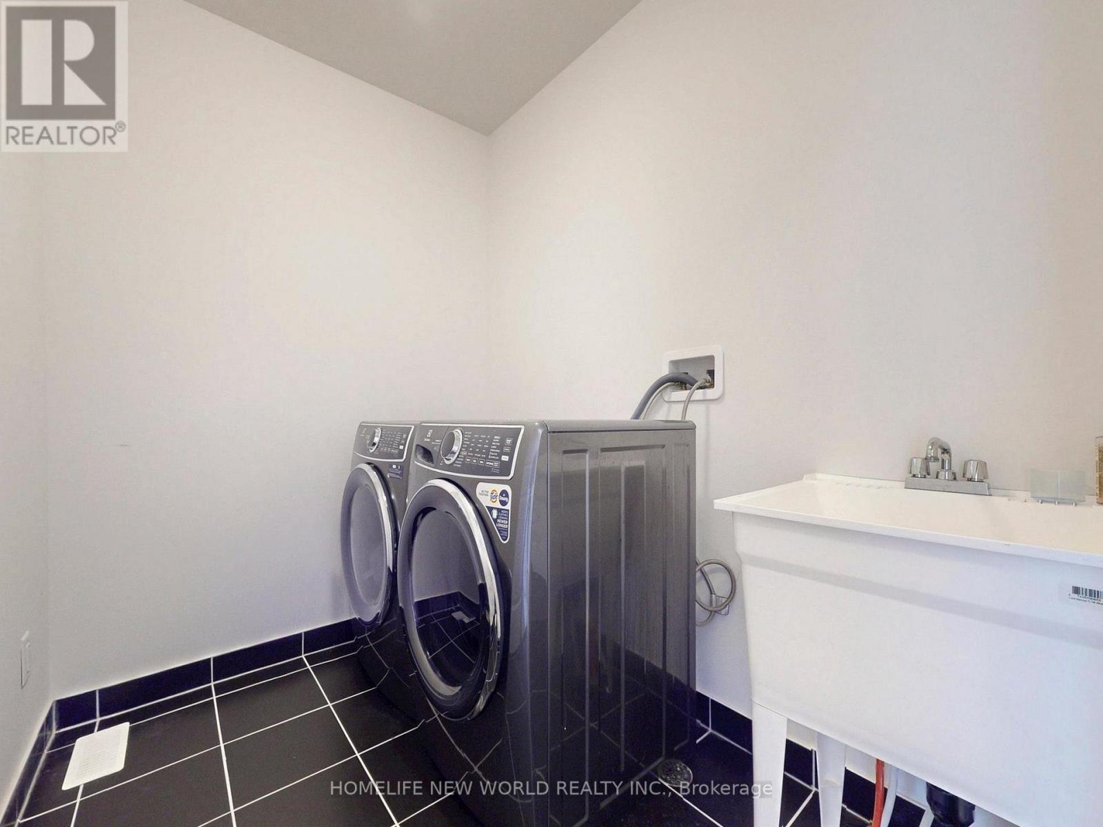 10 Liam Foudy Court, Toronto, Ontario  M1P 0G3 - Photo 32 - E12936728