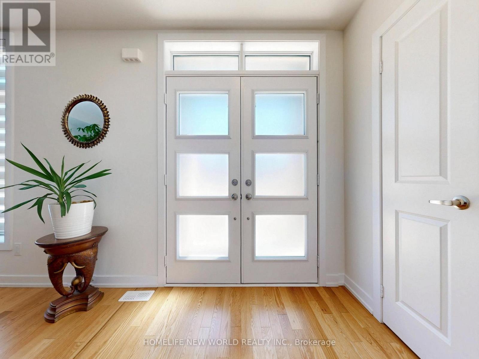 10 Liam Foudy Court, Toronto, Ontario  M1P 0G3 - Photo 5 - E12936728