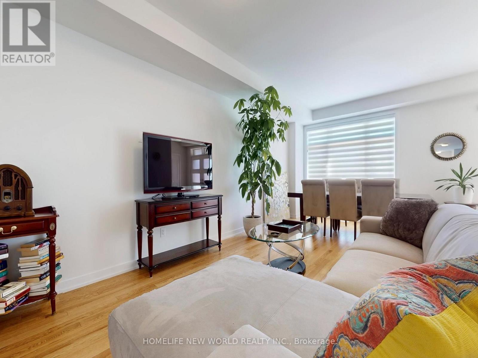 10 Liam Foudy Court, Toronto, Ontario  M1P 0G3 - Photo 8 - E12936728