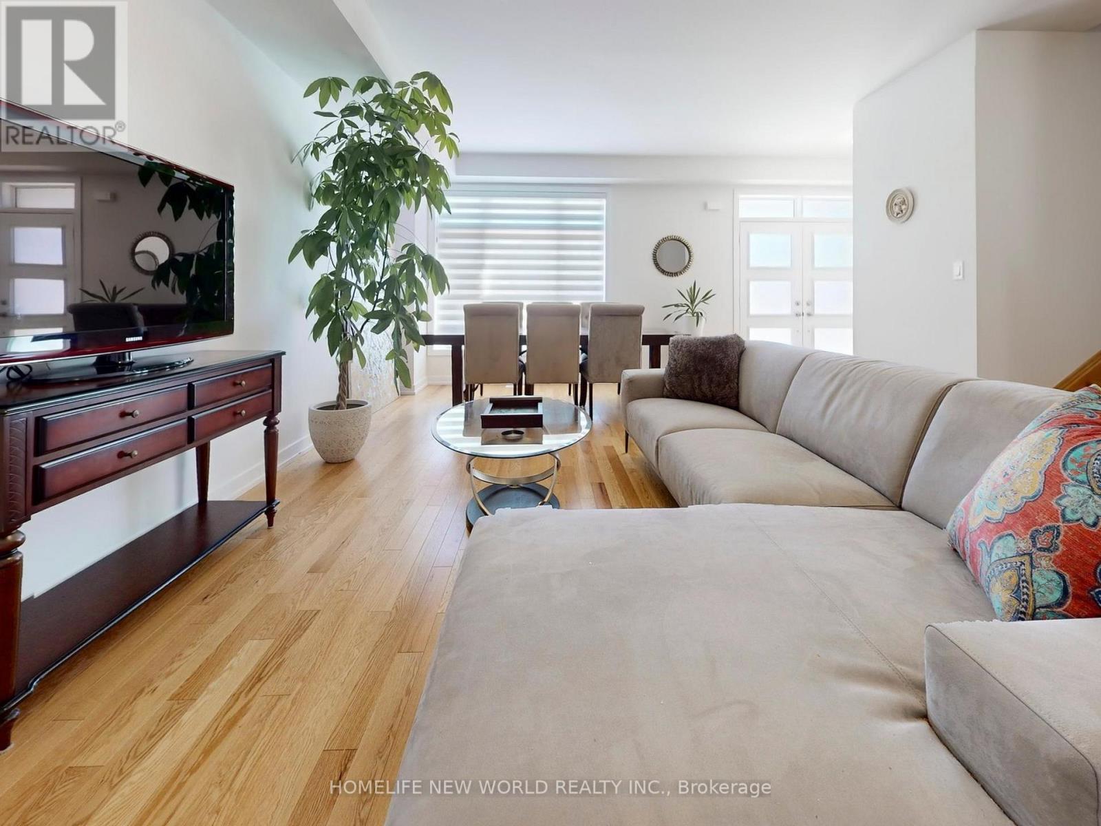 10 Liam Foudy Court, Toronto, Ontario  M1P 0G3 - Photo 9 - E12936728