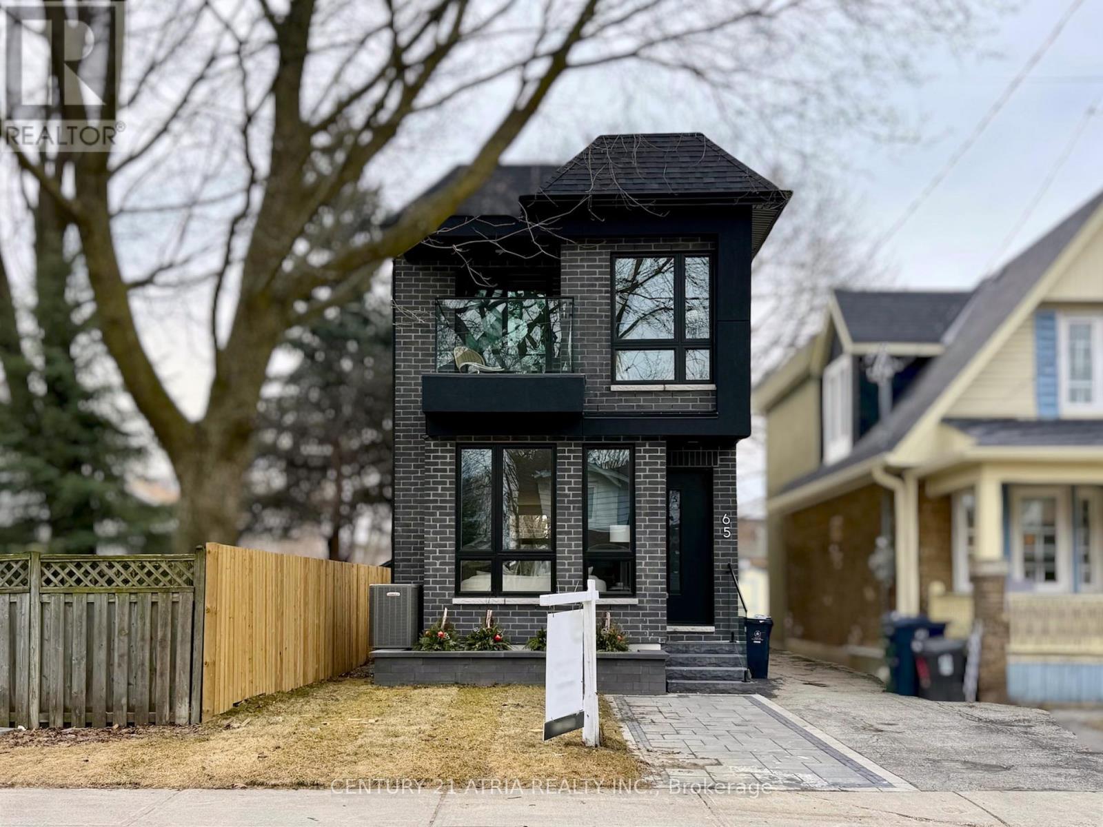 65 CREWE AVENUE, Toronto, Ontario