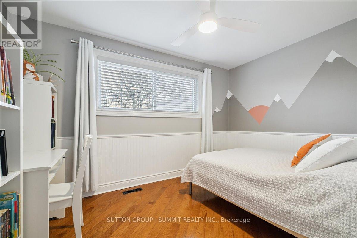 319 Erindale Drive, Burlington, Ontario  L7L 4T3 - Photo 27 - W12935780