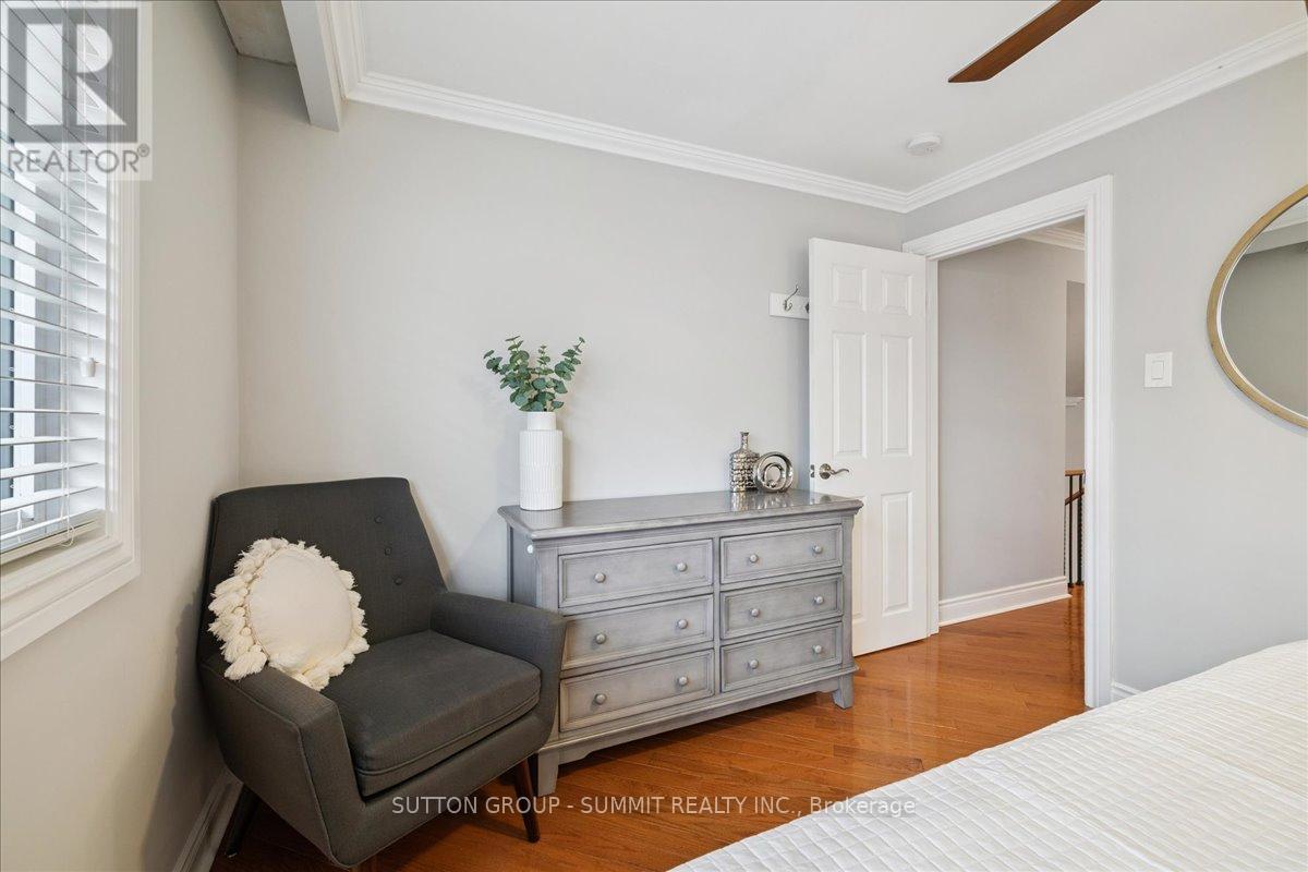 319 Erindale Drive, Burlington, Ontario  L7L 4T3 - Photo 23 - W12935780