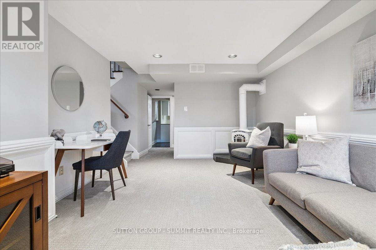 319 Erindale Drive, Burlington, Ontario  L7L 4T3 - Photo 33 - W12935780