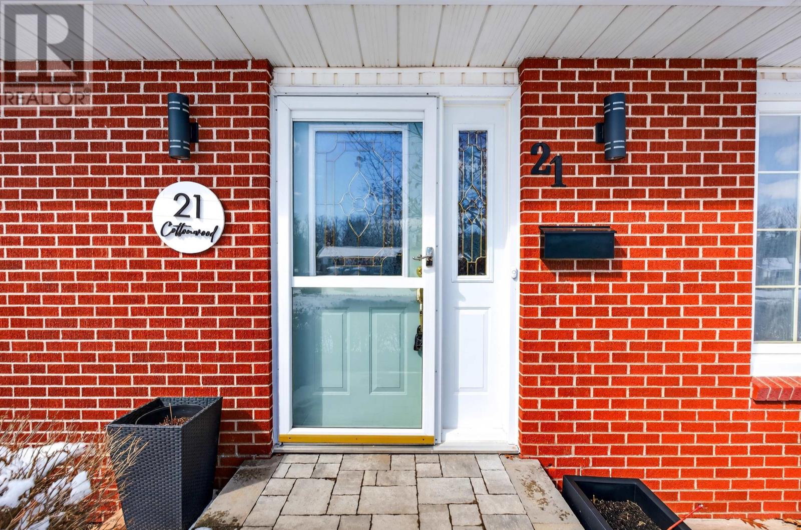 21 Cottonwood Drive, Charlottetown, Prince Edward Island  C1E 1C1 - Photo 2 - 202605851