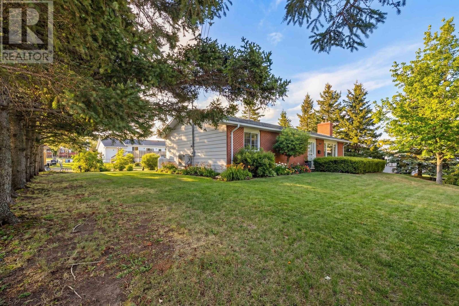 21 Cottonwood Drive, Charlottetown, Prince Edward Island  C1E 1C1 - Photo 6 - 202605851