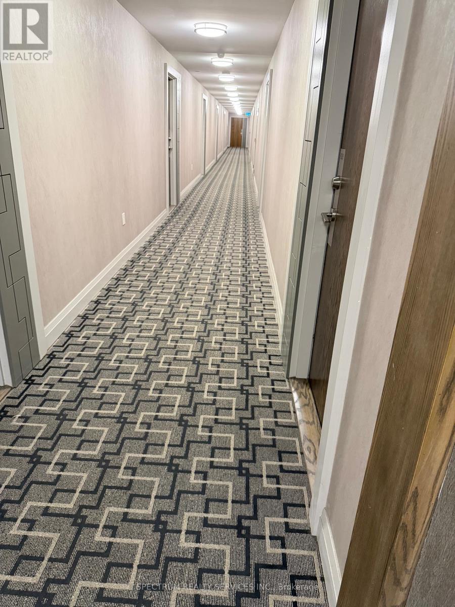 617 - 99 Eagle Rock Way, Vaughan, Ontario  L6A 1P6 - Photo 3 - N12936660