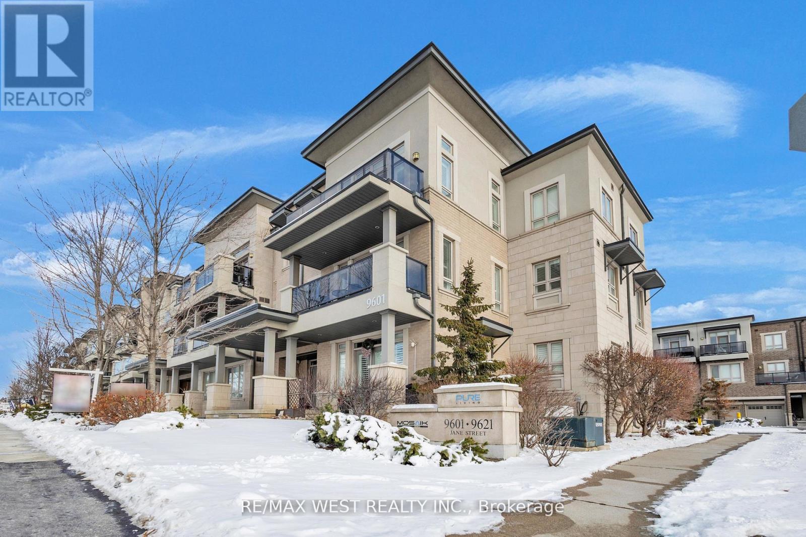 9 - 9601 JANE STREET, Vaughan, Ontario
