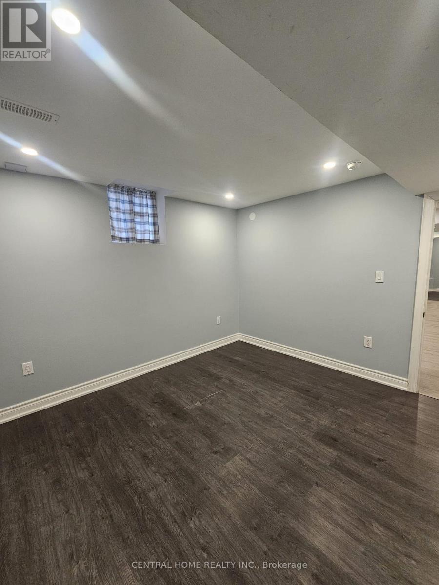 45 Wildmoor Street, Markham, Ontario  L6B 0B3 - Photo 3 - N12936714