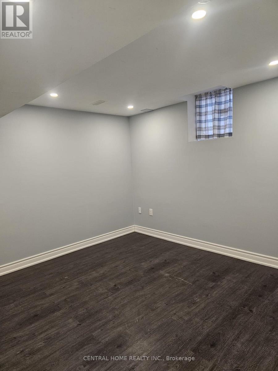 45 Wildmoor Street, Markham, Ontario  L6B 0B3 - Photo 4 - N12936714