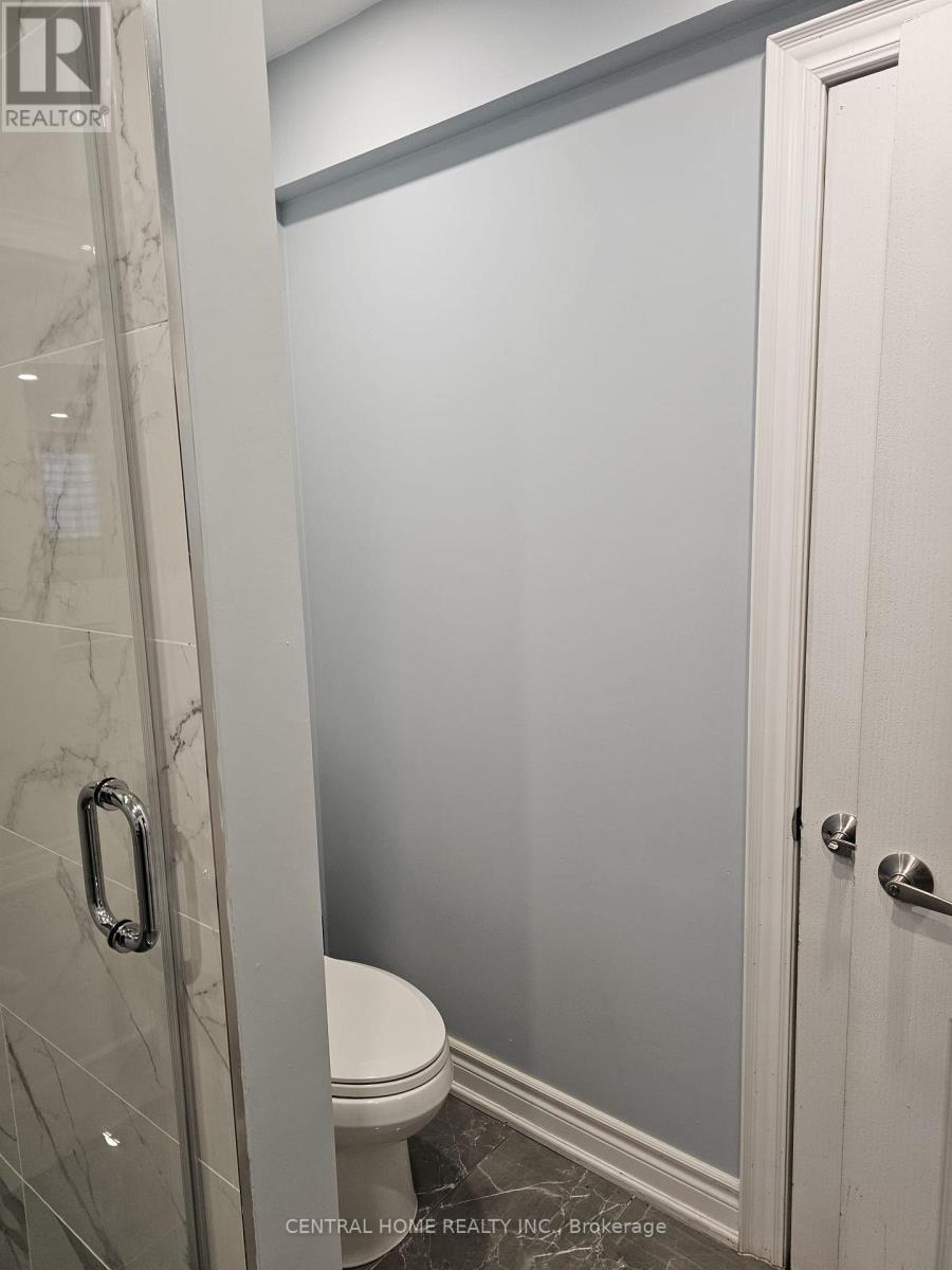 45 Wildmoor Street, Markham, Ontario  L6B 0B3 - Photo 6 - N12936714