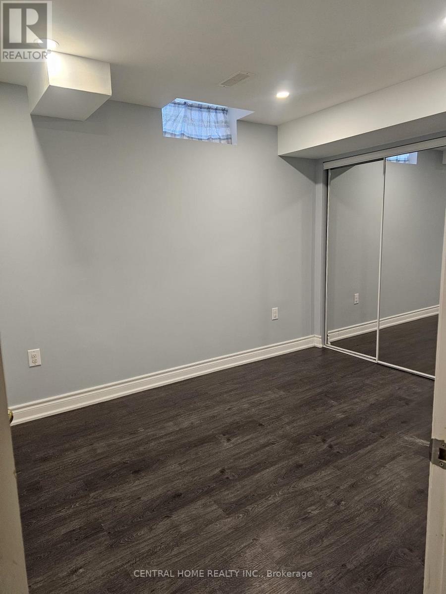 45 Wildmoor Street, Markham, Ontario  L6B 0B3 - Photo 7 - N12936714