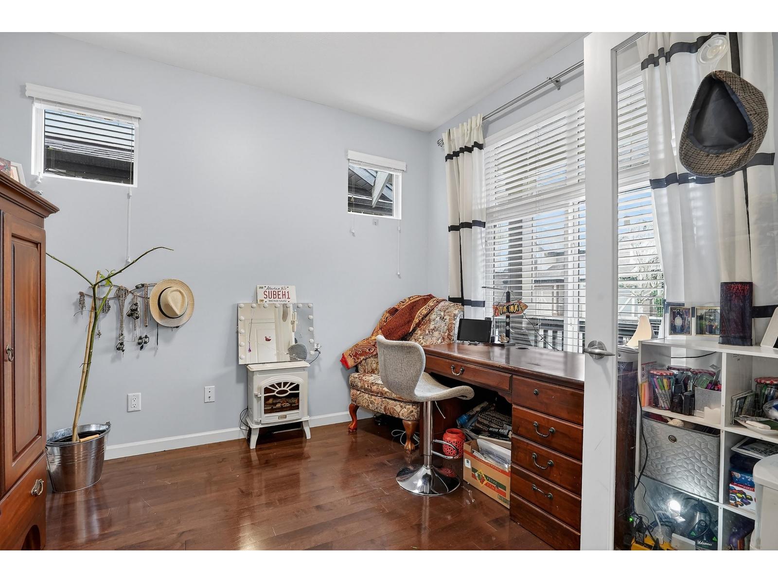 6909 208b Street, Langley, British Columbia  V2Y 0G3 - Photo 6 - R3085865