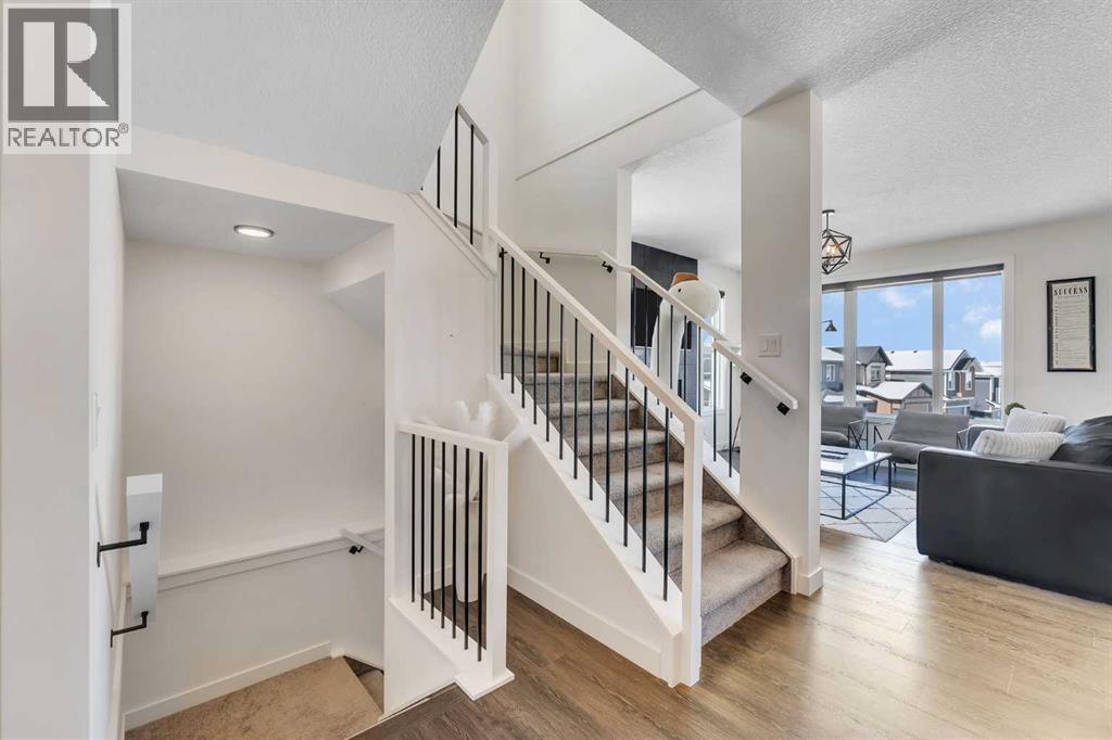 325 Crestmont Drive SW, Calgary, Alberta  T3B 6G9 - Photo 21 - A2294613