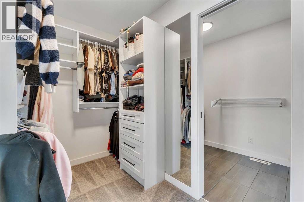 325 Crestmont Drive SW, Calgary, Alberta  T3B 6G9 - Photo 28 - A2294613