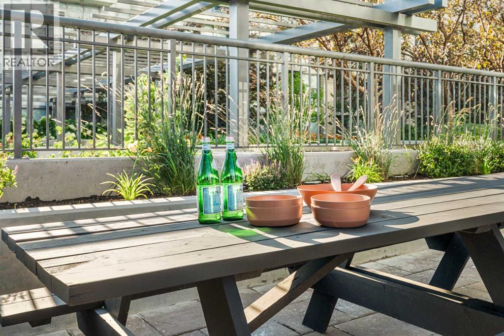 102, 128 2 Street SW, Calgary, Alberta  T2P 0S7 - Photo 26 - A2295856