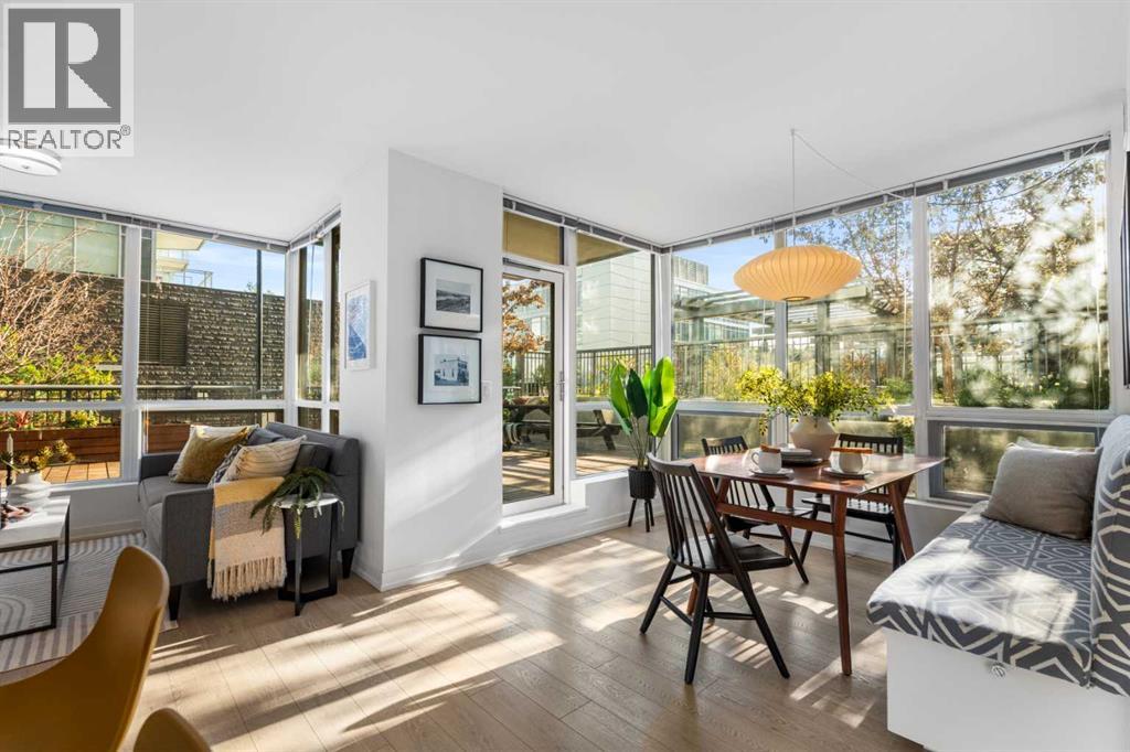 102, 128 2 Street SW, Calgary, Alberta  T2P 0S7 - Photo 1 - A2295856