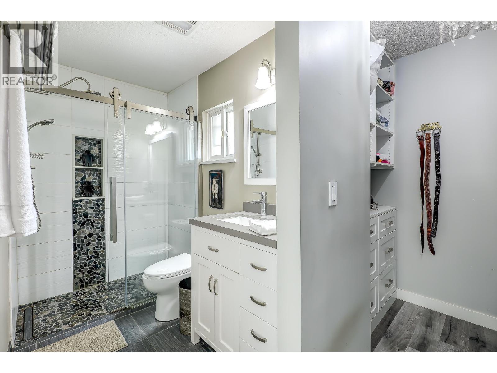 107 Star Crescent, New Westminster, British Columbia  V3M 6X6 - Photo 18 - R3102586