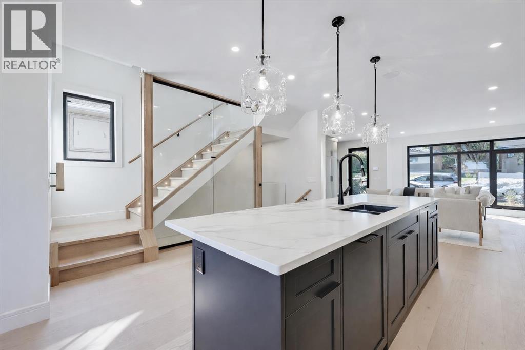 2838 34 Street SW, Calgary, Alberta  T3E 2W9 - Photo 11 - A2296946