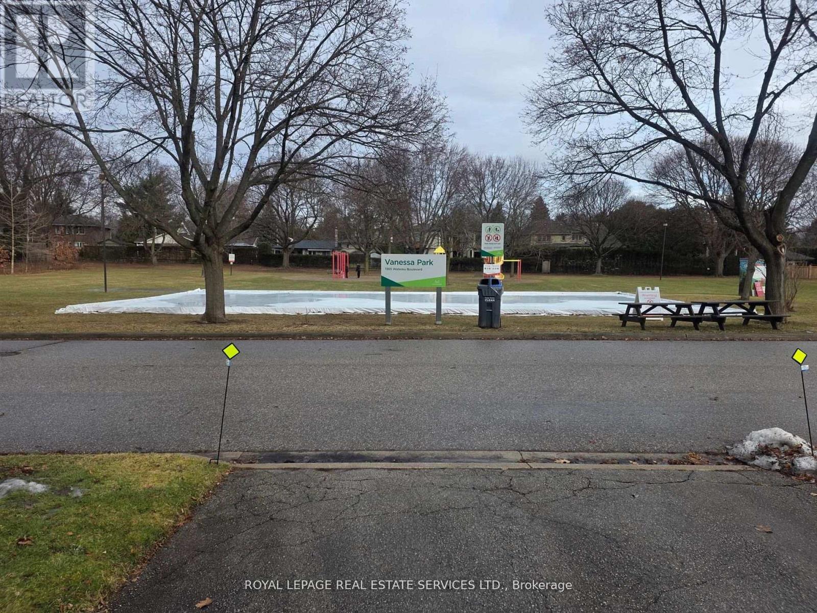 541 Vanessa Crescent, Mississauga, Ontario  L5H 2N4 - Photo 9 - W12936658