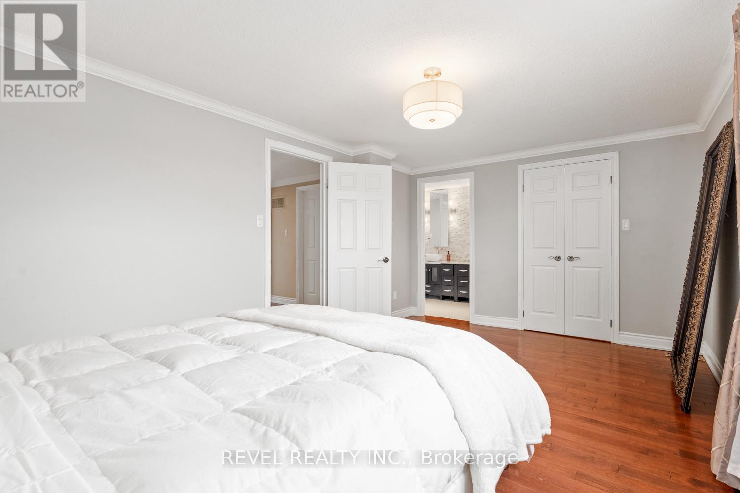 35 Bigham Crescent, Toronto, Ontario  M9C 5C5 - Photo 13 - W12936662